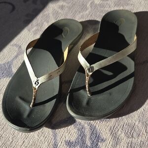 OluKai Black and Tan Women's Sandals